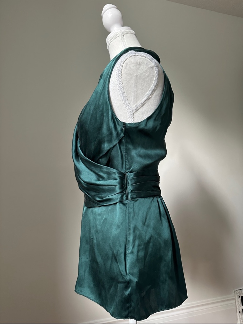 BANANA REPUBLIC 100% Silk Emerald Faux Wrap Drape Preppy Satin Blouse Sz 8 - Picture 2 of 6